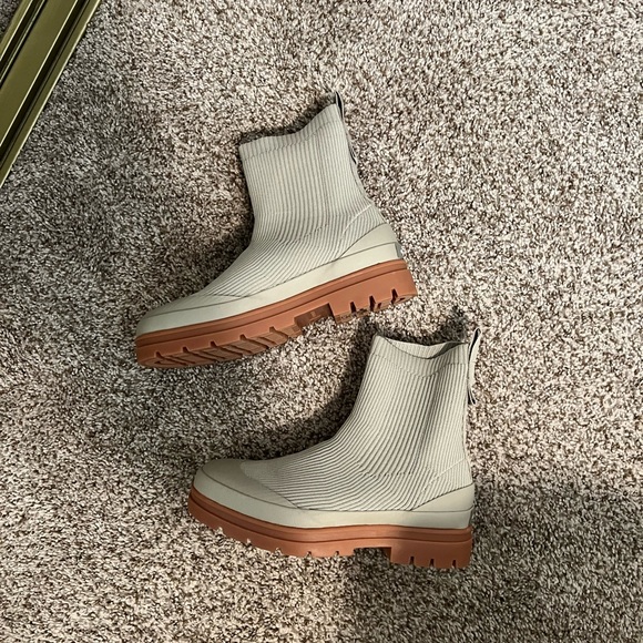 Everlane Utility Boot in Reknit - Picture 2 of 6